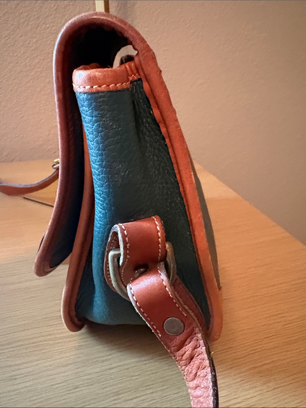Vintage  Dooney & Bourke Fir & Tan Leather Surrey Bag. - Picture 10 of 12